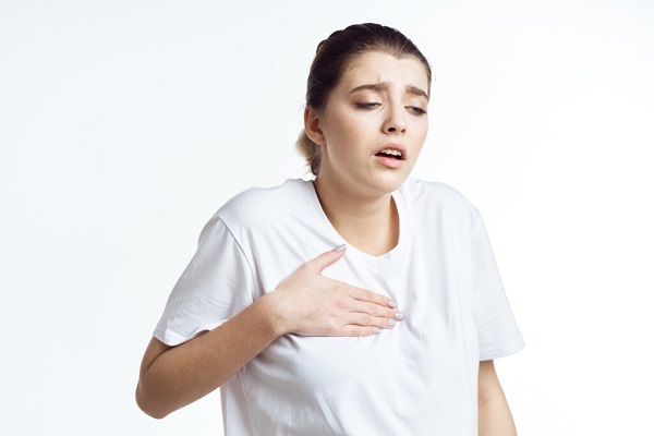 چه زمانی باید برای درد و تیر کشیدن قلب به پزشک مراجعه کنیم؟
